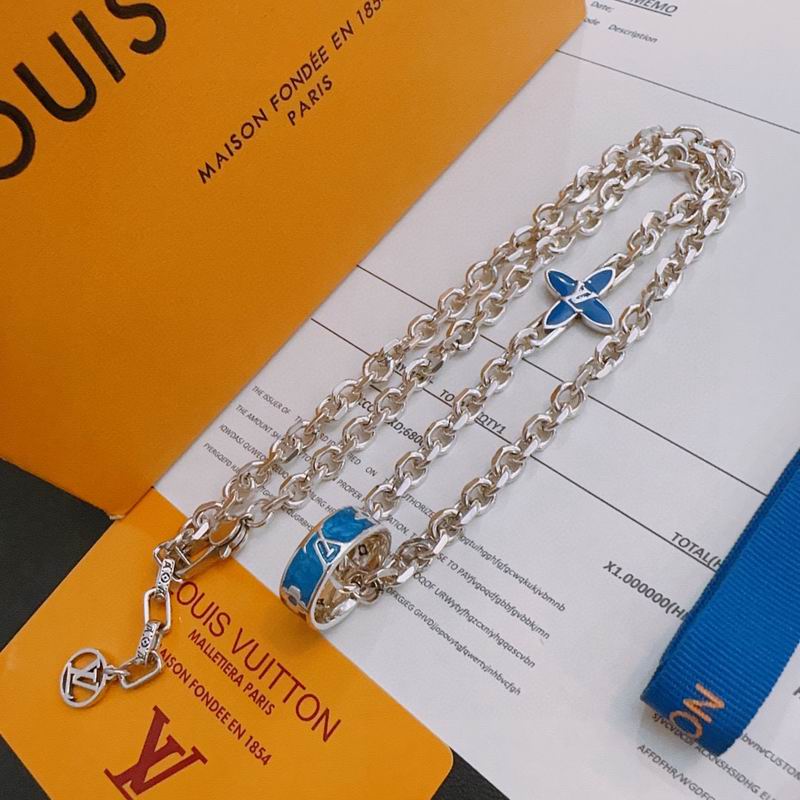 LV Necklace 06yxh11